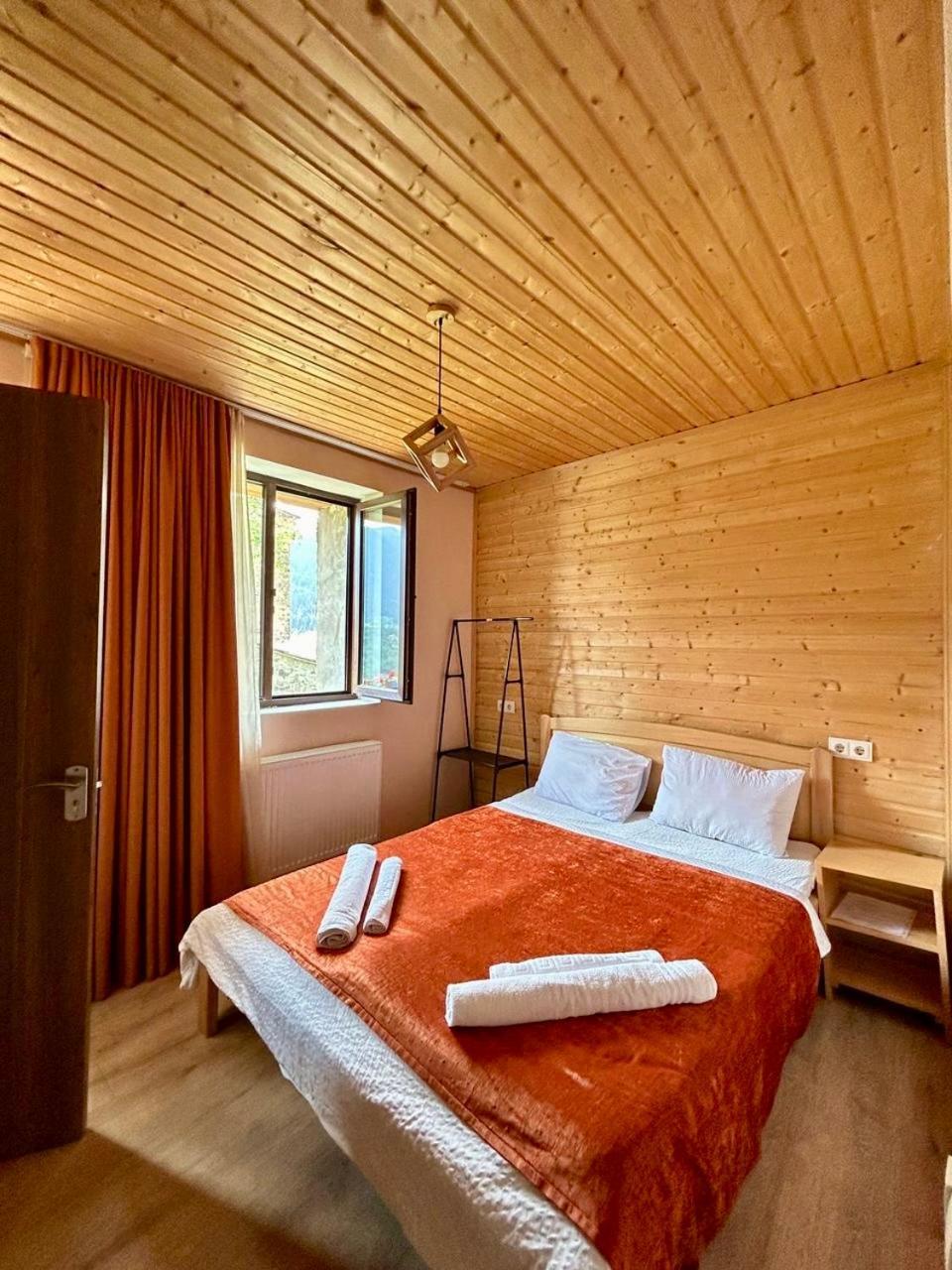 Guest House Keti Margiani Mestia Esterno foto