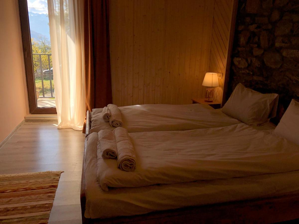 Guest House Keti Margiani Mestia Esterno foto